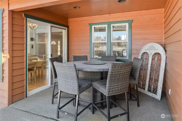 Cozy outdoor dining area, could easily fit a hottub