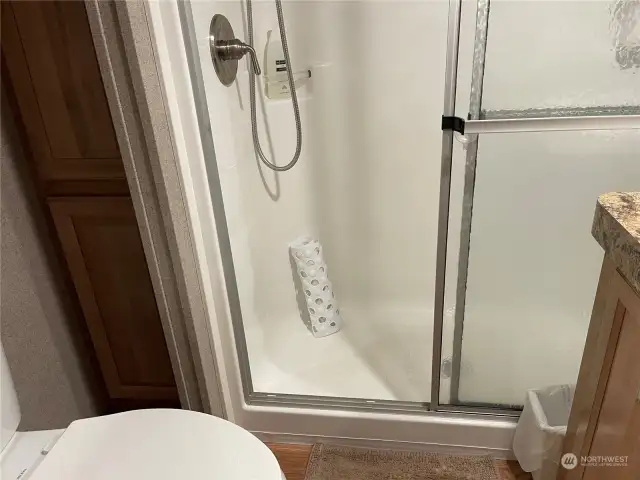 Easy entrance to large shower