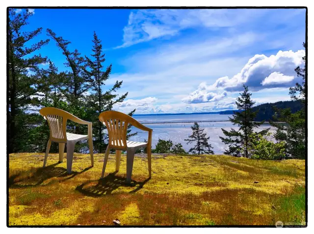 Enjoy fantastic views from the waterfront outlook with views of the Cascade Mountains.