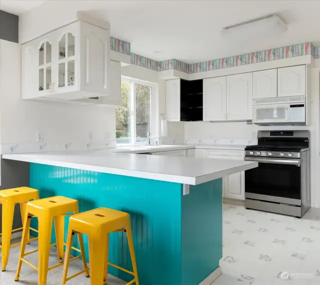 pull-up seating in kitchen