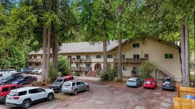 Welcome to Snowline Inn Lodge Condominiums