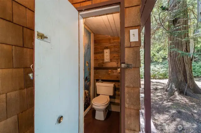 1/4 bath for easy access while outside.
