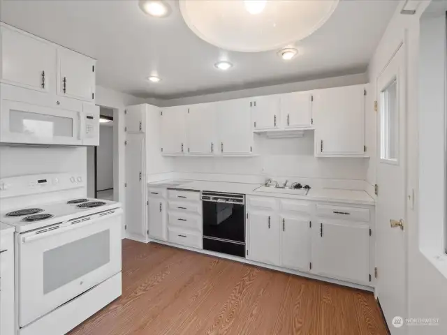 Kitchen - refreshed cabinets