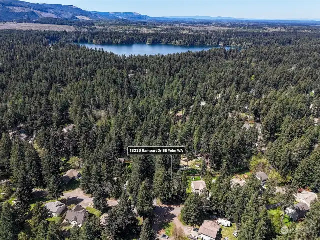 Nestled in the gated Clearwood community offering miles of hiking trails, three lakes with picnic areas, boat ramps, bbqs. Don't forget the sports courts and seasonal swimming pool!