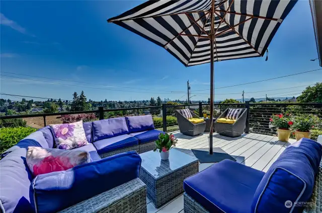 Front deck capturing all views of Mount Rainier, Seattle skyline and partial Puget Sound