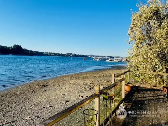 145' of No-Bank Watefront, View of City of Bremerton, Puget Sound and Green Mountain