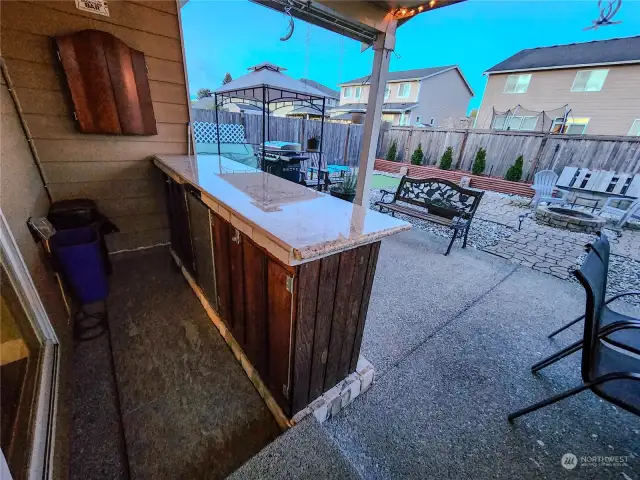 Built in Bar under Covered Patio