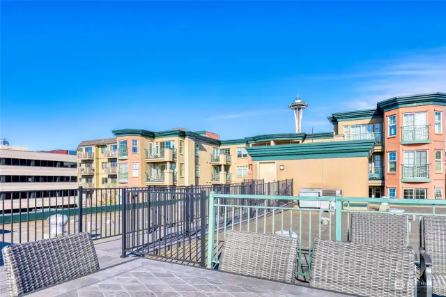 Live the Seattle lifestyle in the shadow of the Space Needle!