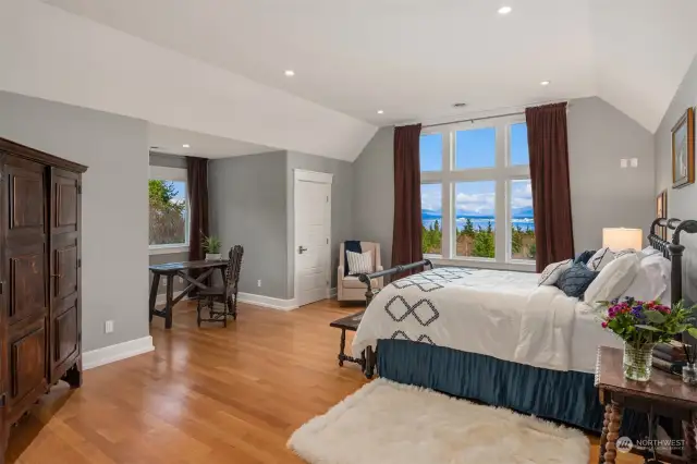 These HUGE bedrooms offer stunning views, and tons of closet spaces- this one with 2 closets. Your guest are truly spoiled.