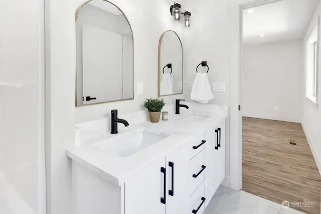 Master Bathroom with 2 Sinks and Plenty of Storage Space