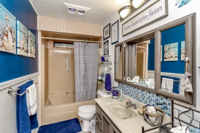 Feel like you are on vacation in your bathroom