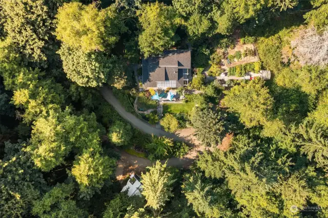 The secluded property is surrounded by neighbors participating in the PBRS Open Space Program and the well to the west on 4.35 acres
