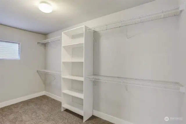 Walk-in closet connected to main bath