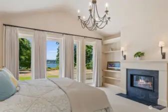 Enjoy the peaceful Sound view and romantic sunsets from your own private  hideaway. Cozy gas fireplace.