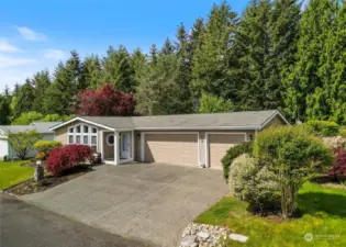 Welcome Home to this beautiful rambler in the 55+ community of The Lakes in Gig Harbor, WA.