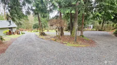 Circular driveway, with tons of parking.
