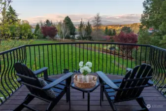 Imagine this lifestyle where you have majestic views of the Cascade Mountains every day!