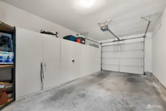 Garage w/ Storage