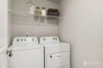 washer/dryer ARE included!
