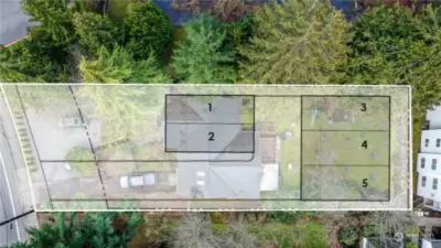 Estimated view of townhouse site plan on lot.