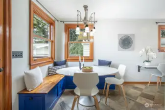 Eat-in kitchen dining with Mt Rainier views