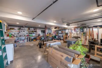Residents at Skagit Commons have access to the shop, which has a garage door for large projects. There is also a craft room off of the shop. (Craft room not shown in photos).