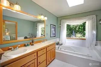 Primary Bath w/ Jetted Tub, Shower, and Dual Vanity~