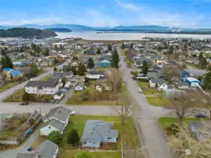 Walkable to 3 schools, coffee shops, restaurants, shops and medical. Views of Mt. Baker and Fidalgo Bay.