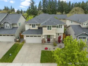 Stunning custom home built by Hunter Homes in desirable Sunset Hollow