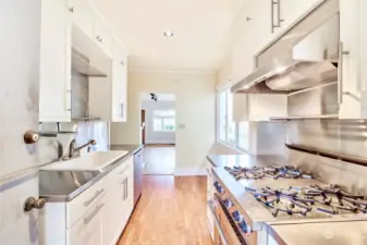 Turn key kitchen in this charming Seattle bungalow located in popular Tangletown neighborhood.