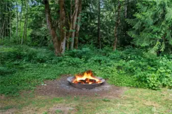 Campfire near the woods without even leaving the house!