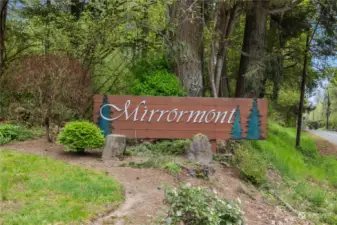 Mirrormont Offer's Club Membership for picincs, park & swim, courts, pea patch 7 more