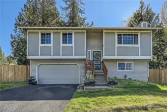Beautifully Updated Home in Lake Stevens.