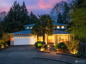 Welcome home! This gracious 2001 home is located on a quiet cul-de-sac.