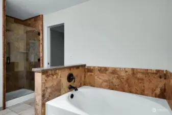 Primary suite with 5 piece bath, soaking tub!