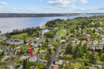 Just blocks away from Titlow park! Water access and views of the Narrows Bridge from the park and neighborhood.