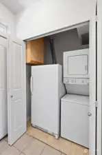 Washer/dryer & Freezer