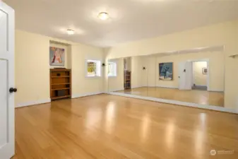The downstairs bonus room has a floating bamboo floor, and may be used as a gym, dance room or yoga room.
