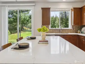 Watch the golfers do their thing while doing dishes or enjoying the eat-in kitchen counter bar