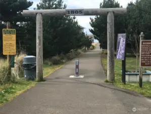 "The Discovery Trail of Long Beach." The Discovery Trail is an 8.5 mile hiking, biking, and walking trail on Washington's Long Beach Peninsula! Explore miles of coastal beauty...