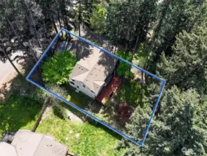 Blue property lines are approximate. Buyer to verify to their own satisfaction.