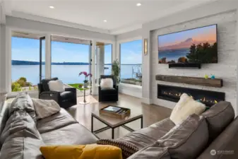 Living room with exquisite views.