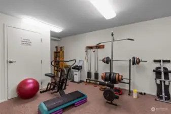 Well-equipped fitness facilities provide a convenient space to pursue your exercise goals without leaving home. Dont miss the rec room, woodshop and other common areas!