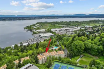 Access to Sandpoint Country Club Driving Range and Tennis courts included with HOA dues