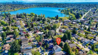 Great location within walking distance to Green Lake