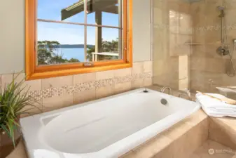 Jacuzzi soaking tub in primary bath- And Vashon Island views!