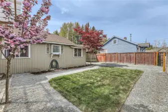 Comfy 2 Bed, 1 Bath Home that is fully fenced