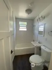 Apartment M Bathroom
