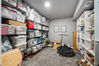 This extra room is tucked away as the perfect storage place for seasonal items. You can store decorations, summer activity equipment and crafts and games.