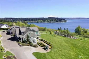 Situated on 2.5 acres, the home features expansive views including Wollochet Bay, Point Fosdick, West Tacoma, University Place, Fox Island and Hale Passage. Just imagine the sunrises and sunsets from this one of a kind property.